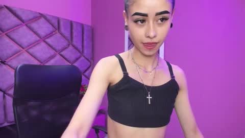 Anny online show from December 2025 06:23:01 PM