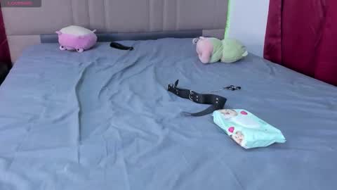 Snapshot of annya_kooper chatting on November 2025 01:19:01 AM Annya online show from November 2025 01:19:01 AM