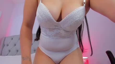 Snapshot of annybluey chatting on February 2025 03:20:02 PM Anny bluey online show from February 2025 03:20:02 PM