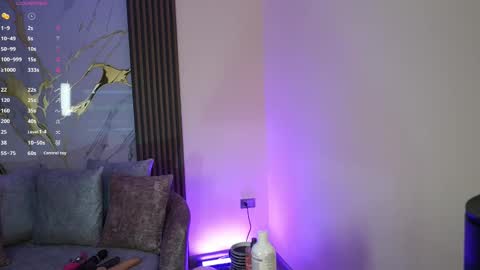 Ana online show from October 2025 11:30:02 AM