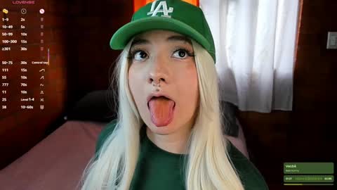 Snapshot of annycolin chatting on January 2025 08:54:01 PM Anny IG online show from January 2025 08:54:01 PM