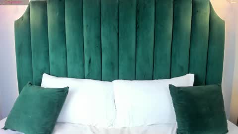 Anny Colson online show from September 2025 04:14:01 AM