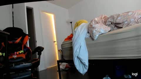 annyhasa online show from May 2026 06:16:01 PM