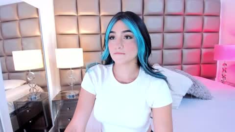    online show from February 2025 09:40:01 PM