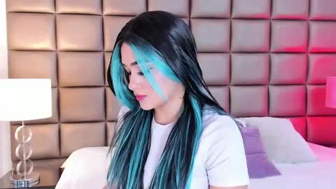    online show from February 2025 09:26:02 PM