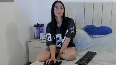 Anny online show from April 2026 05:18:01 PM