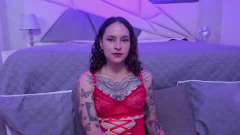 Snapshot of annythomsonn chatting on December 2024 03:04:01 AM AnnyT online show from December 2024 03:04:01 AM