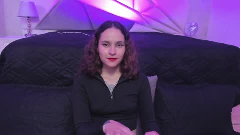 Snapshot of annythomsonn chatting on December 2024 01:05:01 AM AnnyT online show from December 2024 01:05:01 AM