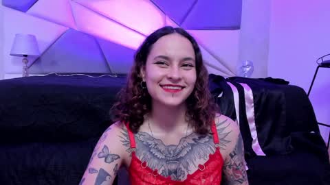 Snapshot of annythomsonn chatting on December 2024 09:04:02 PM AnnyT online show from December 2024 09:04:02 PM