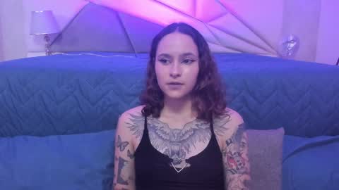 Snapshot of annythomsonn chatting on January 2025 12:00:02 AM AnnyT online show from January 2025 12:00:02 AM