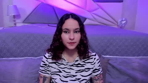 Snapshot of annythomsonn chatting on January 2025 07:45:01 PM AnnyT online show from January 2025 07:45:01 PM