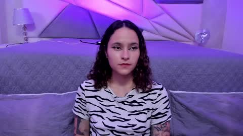 Snapshot of annythomsonn chatting on January 2025 10:48:01 PM AnnyT online show from January 2025 10:48:01 PM