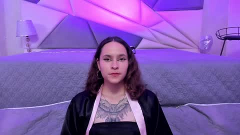 Snapshot of annythomsonn chatting on January 2025 01:42:02 AM AnnyT online show from January 2025 01:42:02 AM