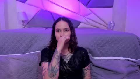 Snapshot of annythomsonn chatting on January 2025 10:55:01 PM AnnyT online show from January 2025 10:55:01 PM