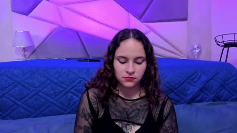 Snapshot of annythomsonn chatting on January 2025 01:20:02 AM AnnyT online show from January 2025 01:20:02 AM