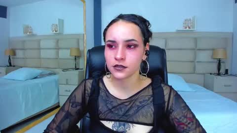 Snapshot of annythomsonn chatting on September 2025 09:49:01 PM AnnyT online show from September 2025 09:49:01 PM