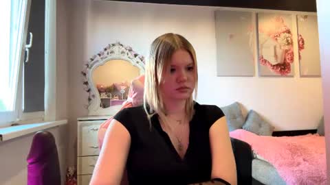 annyvibess online show from June 2026 04:31:02 PM