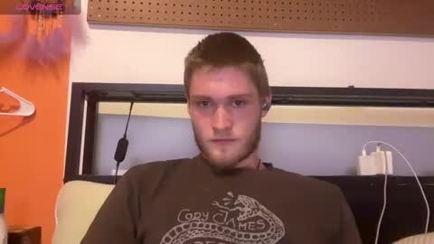 Snapshot of anomalies_ig chatting on December 2024 08:28:02 PM anomalies_ig online show from December 2024 08:28:02 PM