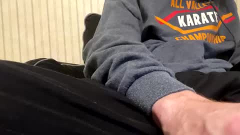 anonyomosguy online show from December 2025 02:27:01 AM