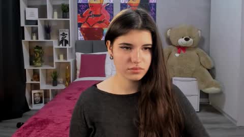 Anora online show from September 2025 07:30:01 PM