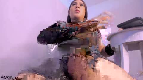 anthonellabrowm_ online show from April 2026 06:02:02 PM