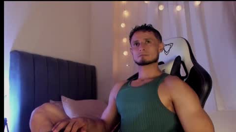 Adonys Creeb online show from September 2025 05:09:02 AM