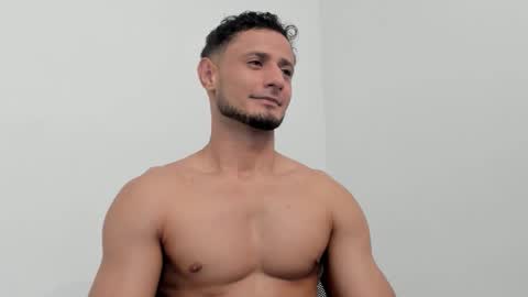 Adonys Creeb online show from November 2025 12:02:01 AM