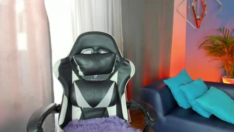 Antonella online show from April 2026 08:44:01 PM