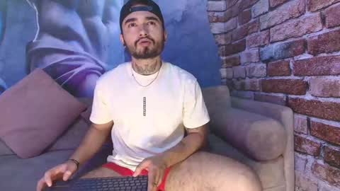 Snapshot of antoinemoretti chatting on October 2025 07:09:02 PM antoinemoretti online show from October 2025 07:09:02 PM