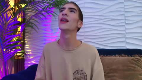 anton__monacu online show from December 2025 12:12:02 PM