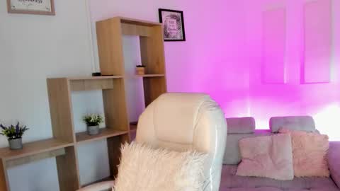 Snapshot of antoneella__ chatting on September 2025 12:19:01 PM Antonella online show from September 2025 12:19:01 PM