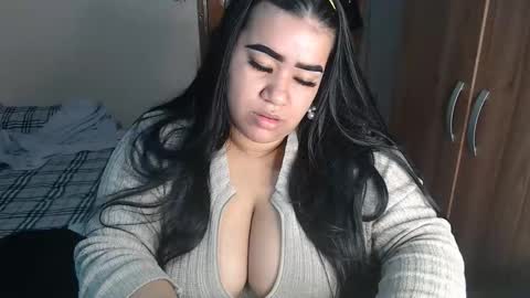 Snapshot of antonela_bigboobs1 chatting on March 2026 04:50:01 AM Antonela PINKI online show from March 2026 04:50:01 AM