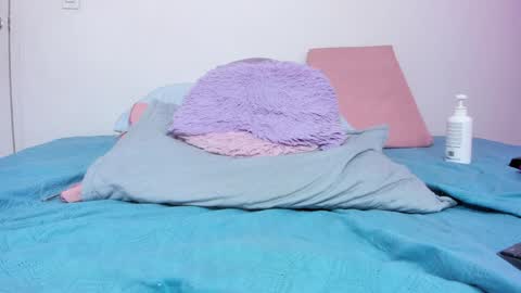 Snapshot of antonella_bonnet_ chatting on January 2025 10:25:02 PM ANTONELLA online show from January 2025 10:25:02 PM