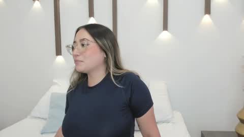 Snapshot of antonella_cutie_ chatting on January 2025 05:59:02 PM A N T O N E L L A online show from January 2025 05:59:02 PM