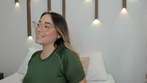 Snapshot of antonella_cutie_ chatting on January 2025 03:11:01 PM A N T O N E L L A online show from January 2025 03:11:01 PM