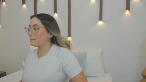 Snapshot of antonella_cutie_ chatting on February 2025 12:06:02 PM A N T O N E L L A online show from February 2025 12:06:02 PM
