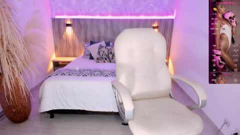 Snapshot of antonella_grayy chatting on February 2025 10:58:02 AM Antonella Grayy online show from February 2025 10:58:02 AM