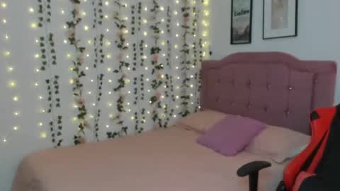 Snapshot of antonella_heinz_ chatting on June 2026 06:18:02 PM Antonella online show from June 2026 06:18:02 PM