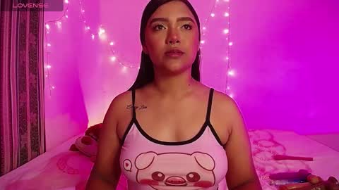 Snapshot of antonella_latin_curvy chatting on February 2025 12:19:02 AM Anne online show from February 2025 12:19:02 AM