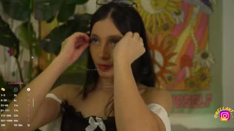 Snapshot of antonella_maitt chatting on September 2025 03:21:02 AM Nell. online show from September 2025 03:21:02 AM