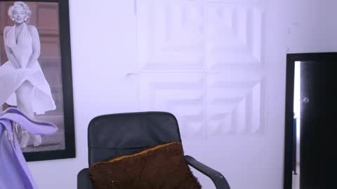 antonella online show from January 2025 04:15:01 AM