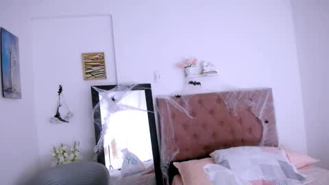 antonella online show from October 2025 09:08:01 AM