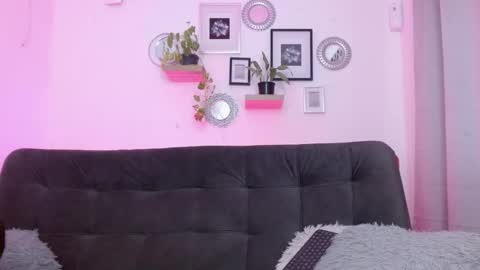 Antonella y Brian online show from October 2025 06:28:01 PM