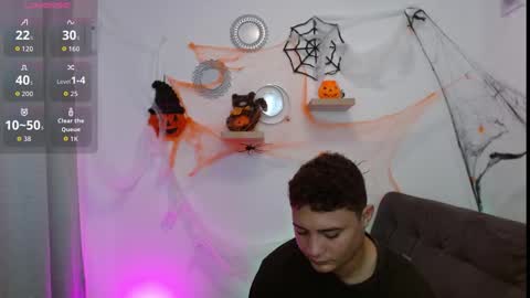 Antonella y Brian online show from October 2025 07:07:02 PM