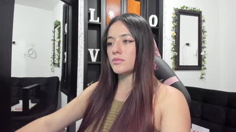 Snapshot of antonella_naughty1 chatting on December 2024 07:22:01 PM antonella online show from December 2024 07:22:01 PM