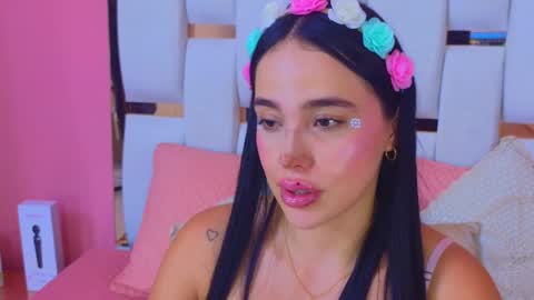 Snapshot of antonellaa_hanks chatting on December 2024 01:39:02 PM online show from December 2024 01:39:02 PM