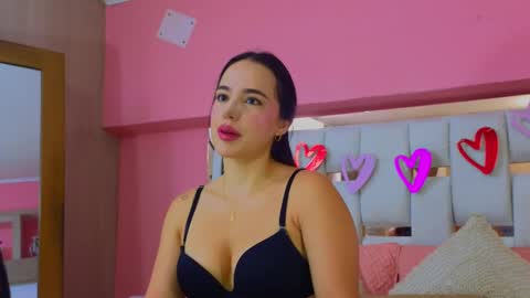 Snapshot of antonellaa_hanks chatting on February 2025 10:09:01 AM online show from February 2025 10:09:01 AM