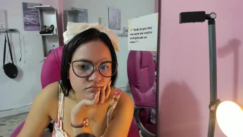 ANTONELLA online show from January 2026 12:31:02 PM