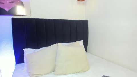 Snapshot of antonellariva_ chatting on October 2025 09:04:01 PM antonellariva_ online show from October 2025 09:04:01 PM