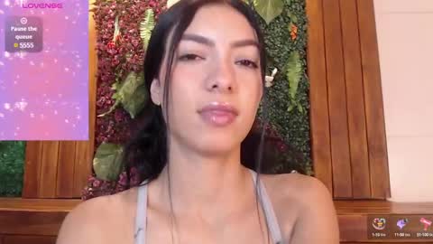 Snapshot of antonellaroux chatting on February 2025 04:14:02 AM ANTONELLA online show from February 2025 04:14:02 AM